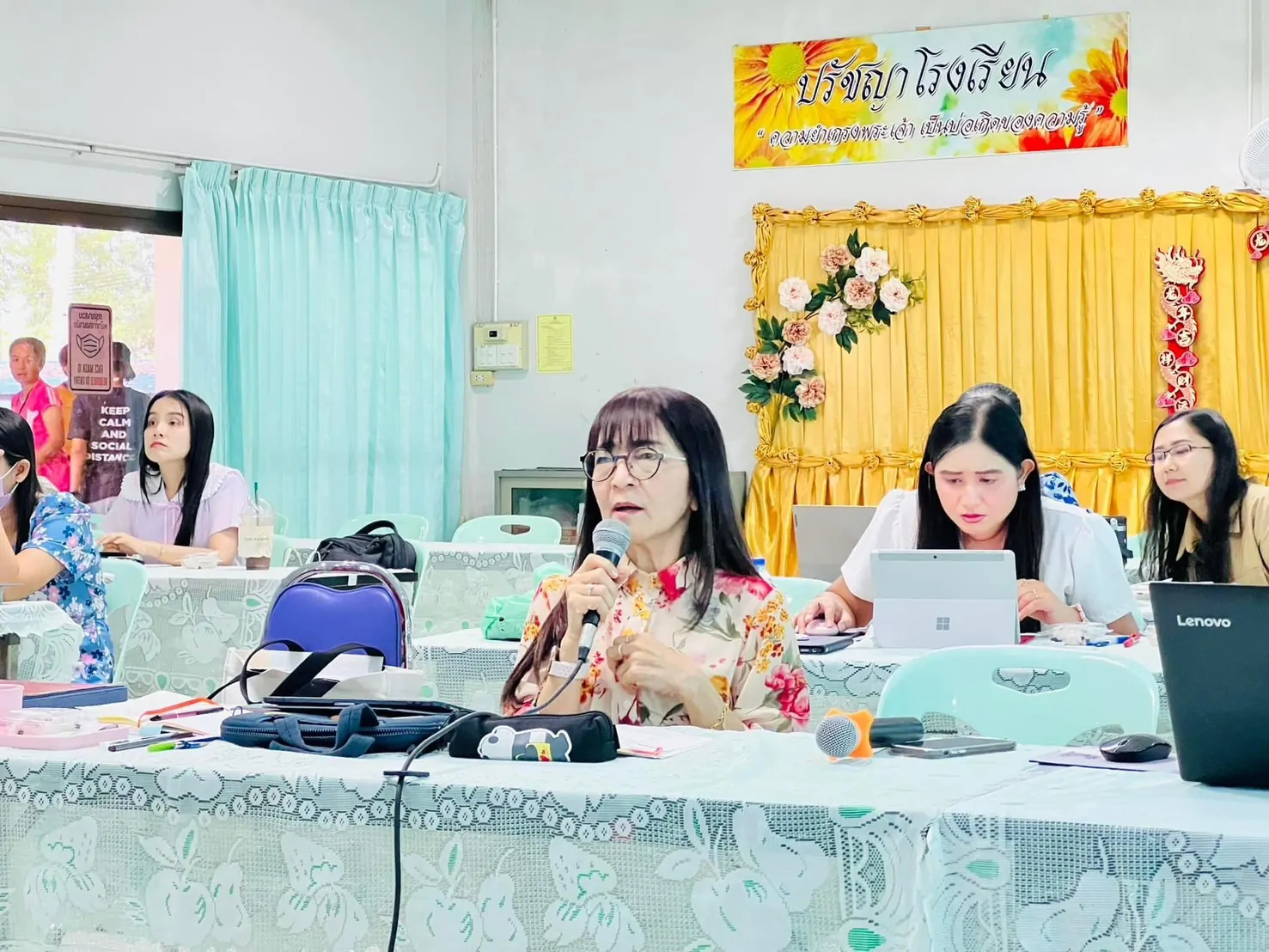 Read more about the article ประชุมสัมมนาทบทวนการประเมินผลการใช้หลักสูตรสถานศึกษา